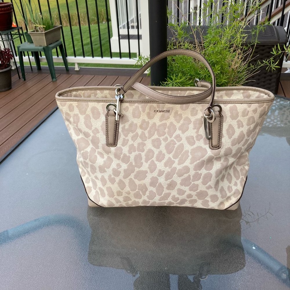 Coach Ocelot Jacquard bag (Fair Condition)